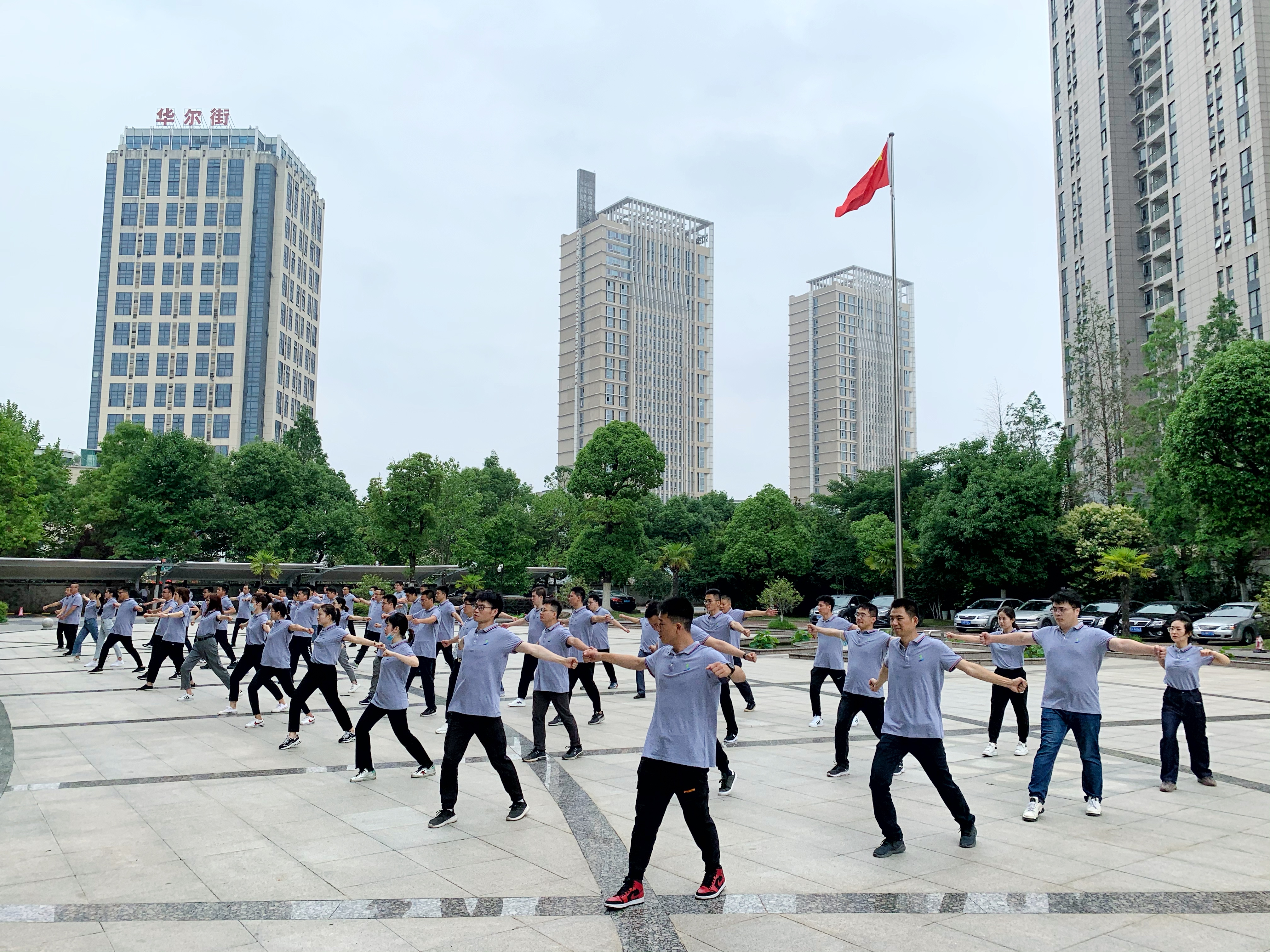 九游会老哥必备的交流社区_论坛帖吧